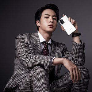 Meet your Posher, Raquel